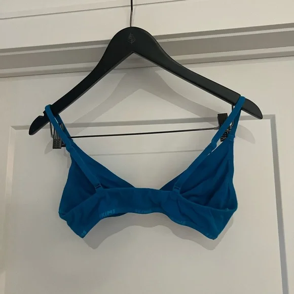 SKIMS Cotton Logo Mini Triangle Bralette - Picture 3 of 4